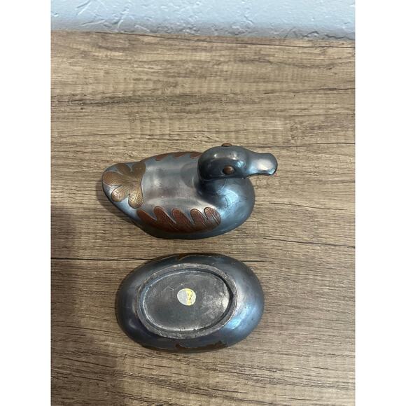 Vintage Metal Duck Trinket Box with Copper Leaf Inlay 6” Collectible - Picture 6 of 9